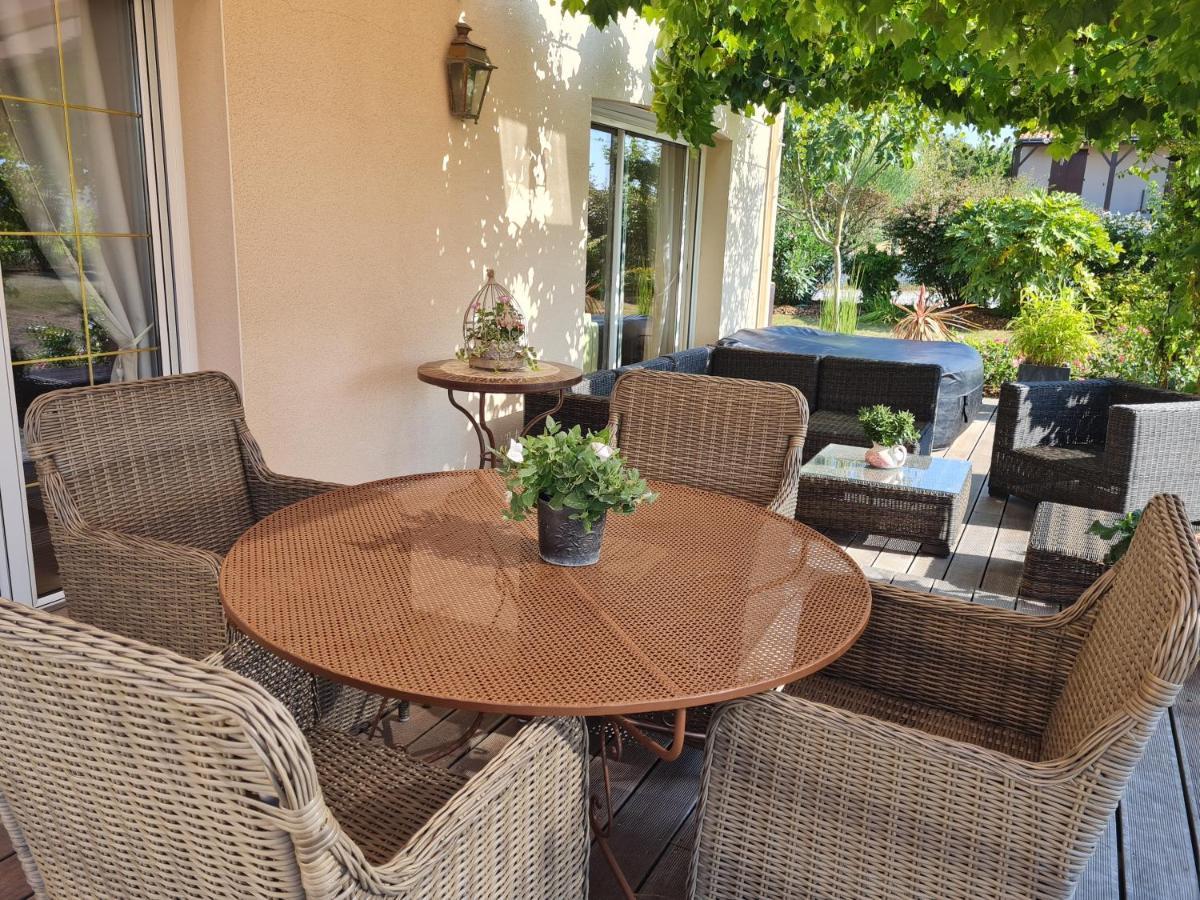 Bed and Breakfast Entre Loire Et Vignobles Lire Екстер'єр фото